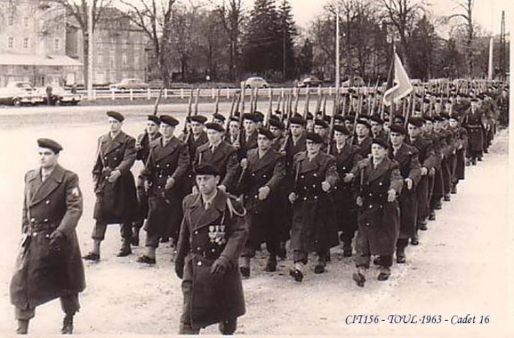 Cadets 16 defile